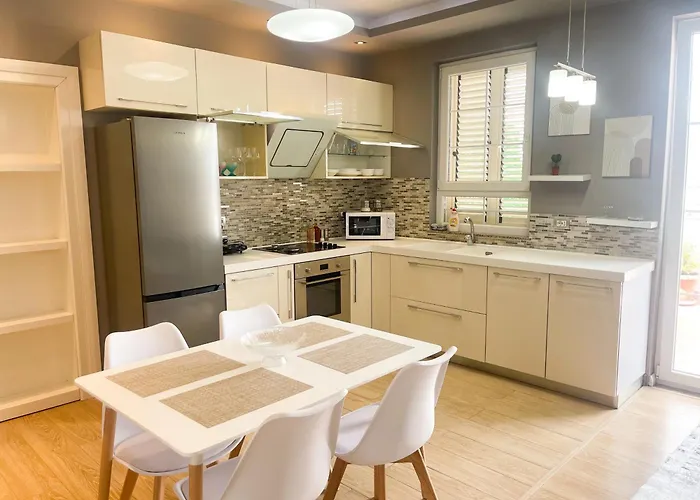 Stadio Апартаменты Шкодер